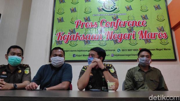 Kejari Maros selidiki dugaan pungli dana bantua operasional madrasan dan pesantren yang dilakukan oknum Kemenag Maros (M Bakrie/detikcom)