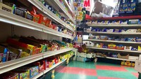 Ide dari Bodega Cat ini bermula di tahun 2012 saat Bob keluar larut malam di New York, dan berhenti di sebuah toko. Di sudut toko di melihat seekor kucing, dan membuat posting Instagram tentang itu. (dok Bored Panda)