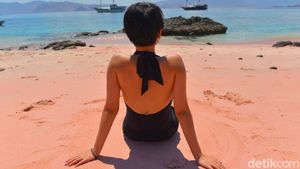 Potret Long Pink Beach yang Aduhai