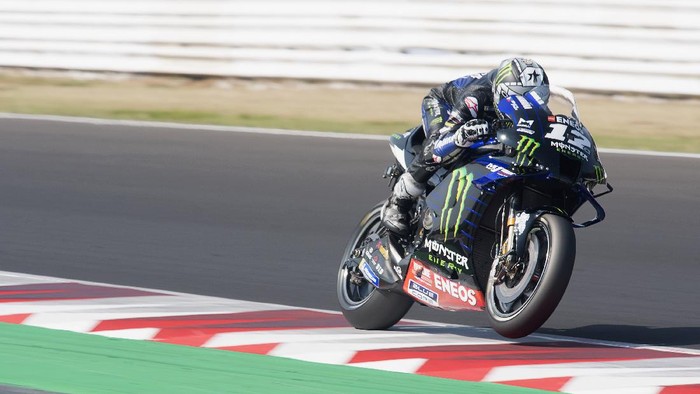 MISANO ADRIATICO, ITALY - SEPTEMBER 15:  Maverick Vinales of Spain and Monster Energy Yamaha MotoGP Team heads down a straight during the MotoGP Of Tests In Misano at Misano World Circuit on September 15, 2020 in Misano Adriatico, Italy. (Photo by Mirco Lazzari gp/Getty Images)