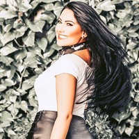 MC Rielle memang dikenal punya tubuh yang seksi. Untuk melindungi asetnya dari berbagai macam kerusakan yang bisa menyebabkan kerugian moral atau materi akibat insiden personal sampai kecacatan. Foto: Instagram @mcrielle