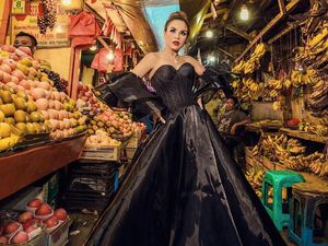 Foto: Melaney Ricardo Pemotretan di Pasar Glodok, Pakai Look Rp 1 Miliar