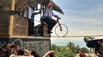 Melihat Wisata Kreatif Bukit Cienong Sukabumi