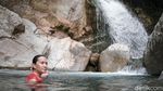 Ngadem di Curug Barong Tak Jauh dari Jakarta Lho