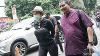 Ia pun berharap agar masalah tersebut bisa diselesaikan dan diproses secepatnya. Pool/Palevi S/detikFoto.