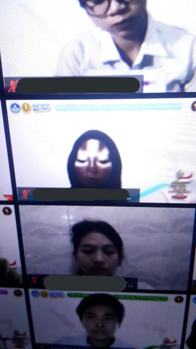 Agar bisa tampil beda dari yang lain, cara yang satu ini bisa kamu coba nih.  Foto: Twitter/artvinery