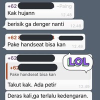 Hujan terkadang bisa menjadi alasan yang tepat untuk tidak mengikuti ospek online. Perkara tidak mau menggunakan headset karena takut sama petir. Bagaimana nih menurutmu? Foto: Twitter/EkaLestari_