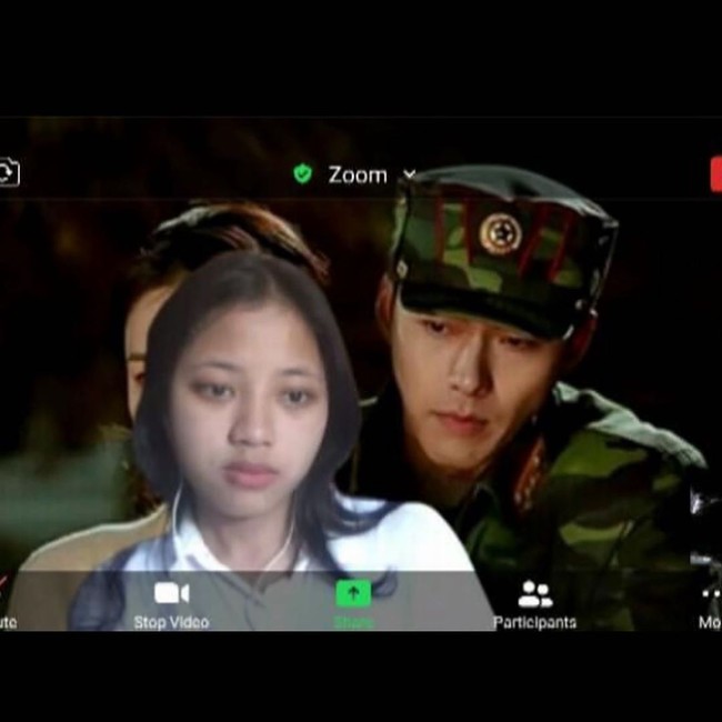 Nah kalau begini kan jadi terasa seperti ada yang menemani selama ospek online. Jangan iri ya yang jomblo. Foto: Instagram/patriberaoncam