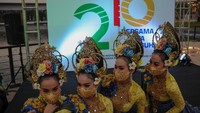 Seperti diketahui, Pemerintah Kota Bandung meluncurkan logo Hari Jadi Kota Bandung ke-210 dalam rangka memeriahkan hari ulang tahun Bandung yang jatuh pada 25 September mendatang. ANTARA FOTO/RAISAN AL FARISI.