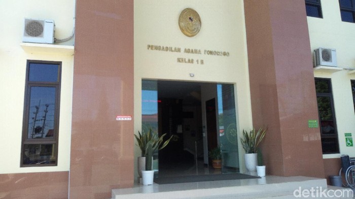 Pernikahan dini meningkat signifikan di Ponorogo selama pandemi COVID-19. Atau jika dibandingkan tahun 2019.
