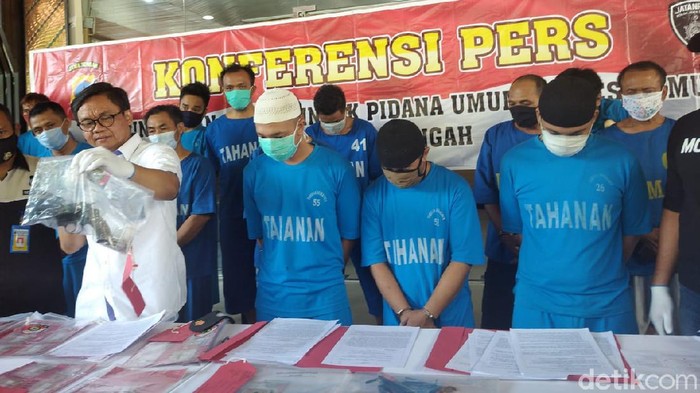 Polda Jateng gelar jumpa pers kasus perampokan toko emas di Blora, Rabu (16/9/2020).