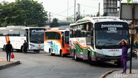 Namun saat DKI Jakarta kembali menerapkan PSBB Total pada Senin (14/09/2020) kemarin hingga dua pekan ke depan, terminal bayangan ini terlihat sepi.