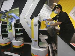 Canggih! Restoran di Korea Selatan Layani Pelanggan Dengan Robot