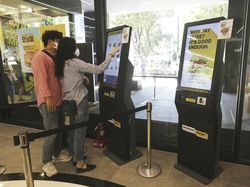 Canggih! Restoran di Korea Selatan Layani Pelanggan Dengan Robot
