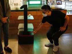 Canggih! Restoran di Korea Selatan Layani Pelanggan Dengan Robot