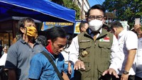 Kue odading Mang Sholeh ini memiliki rasa yang renyah, empuk dan manis. Nah, kue ini juga cocok untuk santapan di pagi hari dengan kopi dan teh. Foto: dok. Ridwan Kamil