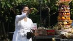 Potret Perayaan Galungan dengan Protokol Kesehatan di Bekasi