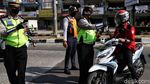 Foto Pelanggar PSBB Disidang di Tempat