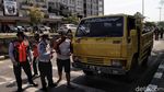Foto Pelanggar PSBB Disidang di Tempat