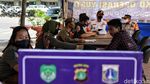 Foto Pelanggar PSBB Disidang di Tempat