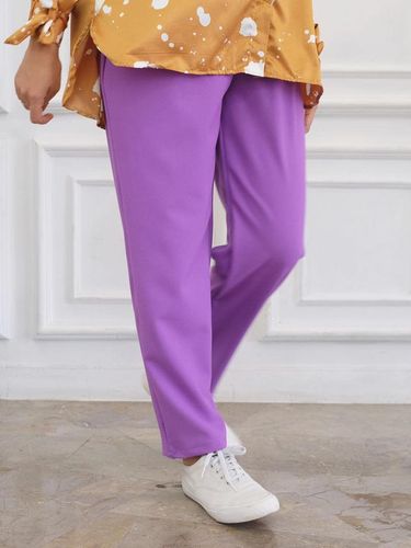 10 Brand Lokal yang Jual Baju Warna Lilac Lagi Tren Buat 