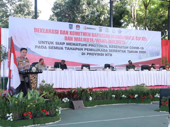Deklarasi Pemilu dengan Patuh Protokol Kesehatan di Polda NTB