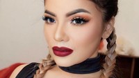 Dinar Candy membuat heboh usai tampil tanpa bra saat mengisi podcast Deddy Corbuzier dengan dalih agar rileks. Dok. Instagram/dinar_candy