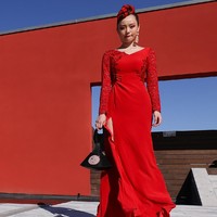 Beijing Fashion Week 2020 menampilkan model dalam balutan gaun berwarna merah. Beijing Fashion Week 2020 digelar pertengahan September 2020 ini di Longfu Culture Center, Beijing, China.  Foto: Getty Images/Lintao Zhang