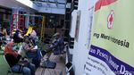 HUT ke-75 PMI, Warga Bandung Antusias Donorkan Darah