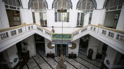 Masjid Bersejarah di Ibu Kota Tutup Imbas Jakarta PSBB Ketat