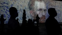 Lukisan yang dipamerkan dipadu dengan musik latar klasik yang populer. Mulai dari Four Seasons Vivaldi hingga soundtrack Harry Potter lho.