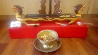 Ada berbagai bahan atau uborampe dan alat yang harus disiapkan terlebih dahulu. Bahan dan alat itu antara lain jeruk nipis, sikat, abu gosok, minyak cendana atau melati, air kelapa muda, air nanas dan mengkudu atau bisa diganti dengan asam sitrat, air bunga setaman, warangan, kowen, bokor, gayung serta lap kain kering. 