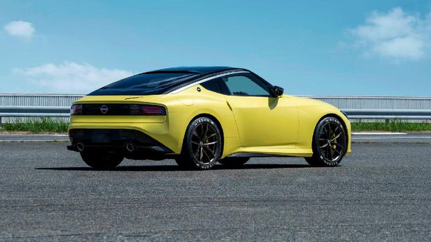 Nissan akhirnya secara perdana menampilkan model Z generasi terbaru.