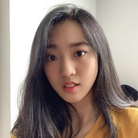 Wanita yang memiliki nama asli Hadijah Shahab ini, lahir di Sidoarjo pada 14 Juni 1999. Kini ia lebih dikenal dengan nama Nona Berlian Sakinah. Foto: Instagram @nonaberlian14