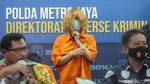 Polisi Pamerkan 2 Pelaku Mutilasi Apartemen Kalibata City