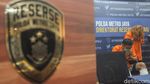 Polisi Pamerkan 2 Pelaku Mutilasi Apartemen Kalibata City