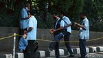 Potret Ojol dan Sopir Taksi Masih Berkerumun Saat PSBB