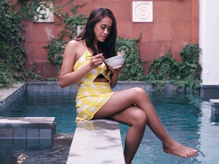 Prita Aunalal, Asisten Nia Ramadhani Berawal dari Abnon