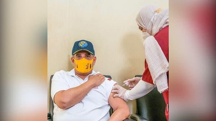 Putra Mahkota Bahrain Sheikh Salman bin Hamad jadi relawan uji vaksin Corona (Instagram)