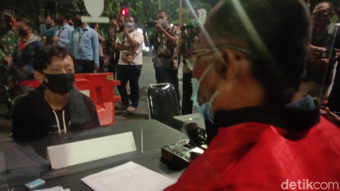 Ratusan Warga Surabaya Kena Ciduk COVID-19 Pemburu Protokol Kesehatan, Didenda Rp 52 Ribu