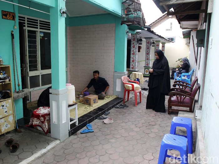 Rinaldi Harley Wismanu (32) menjadi korban mutilasi dan mayatnya ditemukan di Apartemen Kalibata City, Jaksel. Saat ini rumah duka di Sleman, DIY, mulai didatangi pelayat.