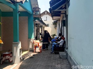 Pelayat Mulai Datangi Rumah Duka Korban Mutilasi di Kalibata City