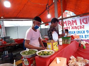 Kacau! Kedai Sudi Mampir Legendaris Banget Sop Kaki Kambingnya