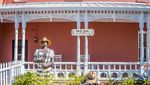 Foto: Mulai dari Hotel hingga Teater, 12 Tempat Ini Dipercaya Berhantu