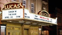 Savannah memiliki teater yang dikenal angker. Pengunjung teater mengatakan melihat penampakan hantu, termasuk sosok bayangan dan suara bertepuk tangan saat situasi sepi. (iStock)