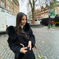 Selain peduli pada masalah mental, Putri Malaysia ini juga aktif dalam memberdayakan wanita. Aku pikir pemberdayaan wanita bukan hanya dilihat dari peran kepemimpinan dan kesetaraan gaji tapi lebih penting dalam hal kesehatan mental. Wanita harus tahu mereka bisa mencari bantuan dan lingkungan yang menjaga mereka dari pada mereka menanggung apa yang seharusnya mereka bisa, ungkap Iman. Foto: Instagram @imanabdullah