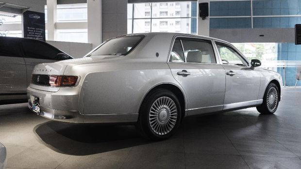 Toyota Century Dijual di indonesia
