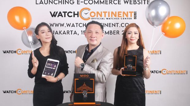 PT Benua Jam Internusa dengan menghadirkan website watchcontinent.co.id, yang diklaim sebagai situs resmi pertama pusat pembelian jam tangan resmi secara dari segala merek, di mana telah diverifikasi (authorized) langsung oleh pabrikan ataupun distributor resmi di Indonesia.