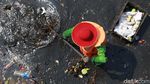 Warga Jakarta Masih Buang Sampah Sembarangan