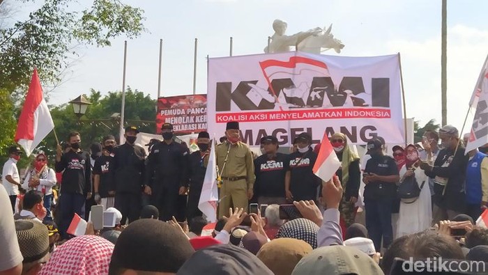 Deklarasi KAMI se-Jateng di Alun-alun Magelang, Jumat (18/9/2020).